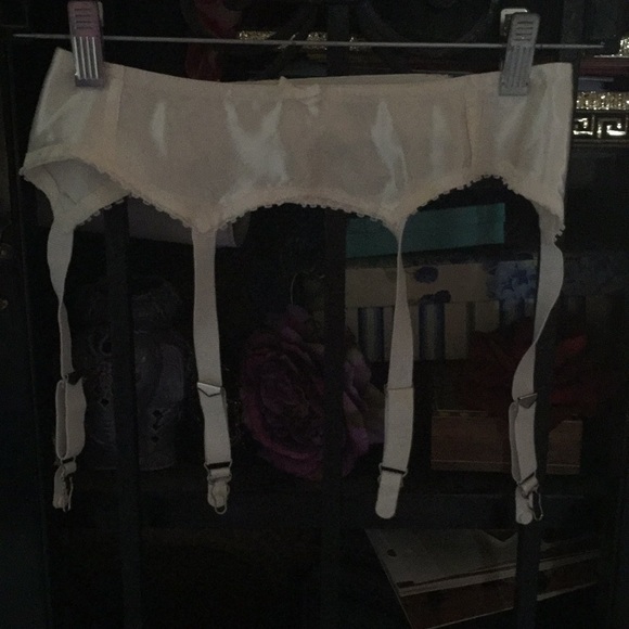 Vintage Garter Belt from 1990 - Picture 6 of 7